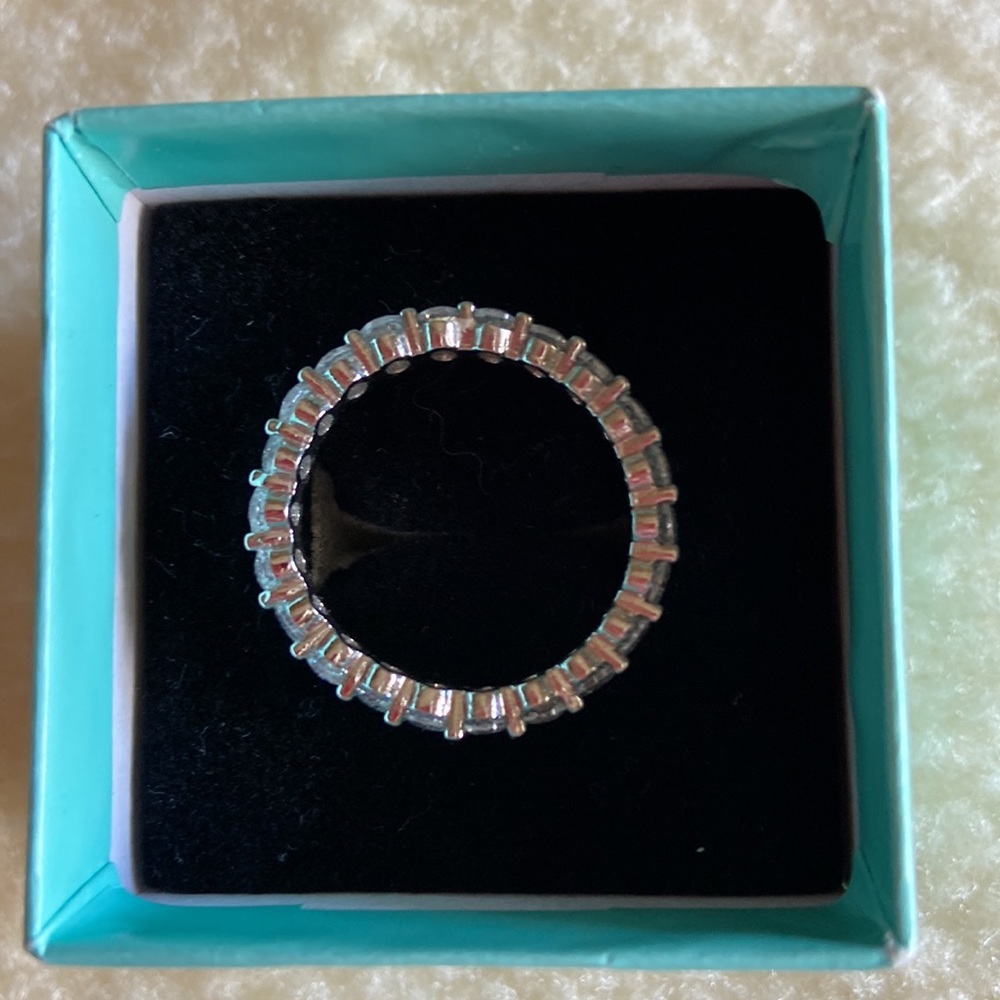 Cute ring - Picture 2 of 2